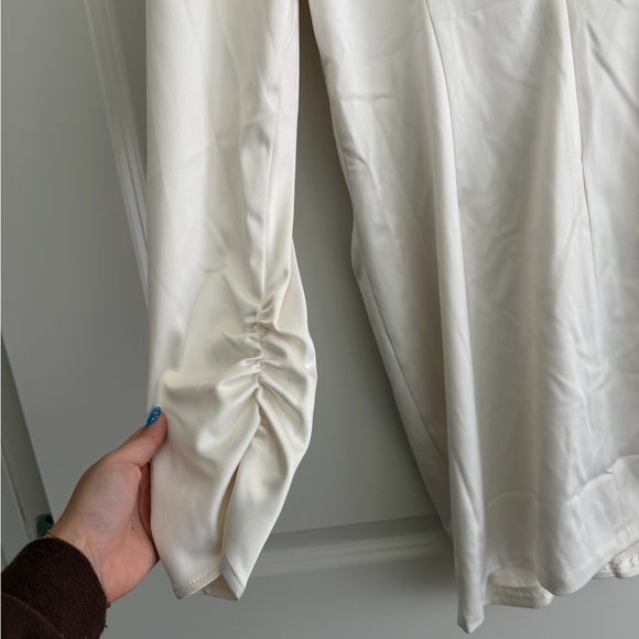 BHLDN Ivory Satin Long Sleeve Twist Front Mini Dress Size L NWT - Picture 5 of 6